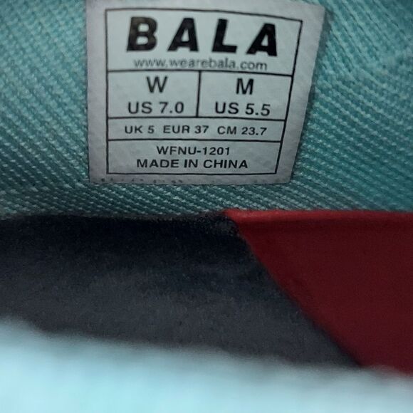 Bala Twelves in Daybreak Blue Womens 7 Mens 5.5 - Picture 10 of 10